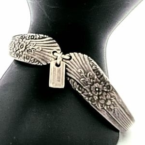 🔴 Wm Rogers Spoon Bracelet